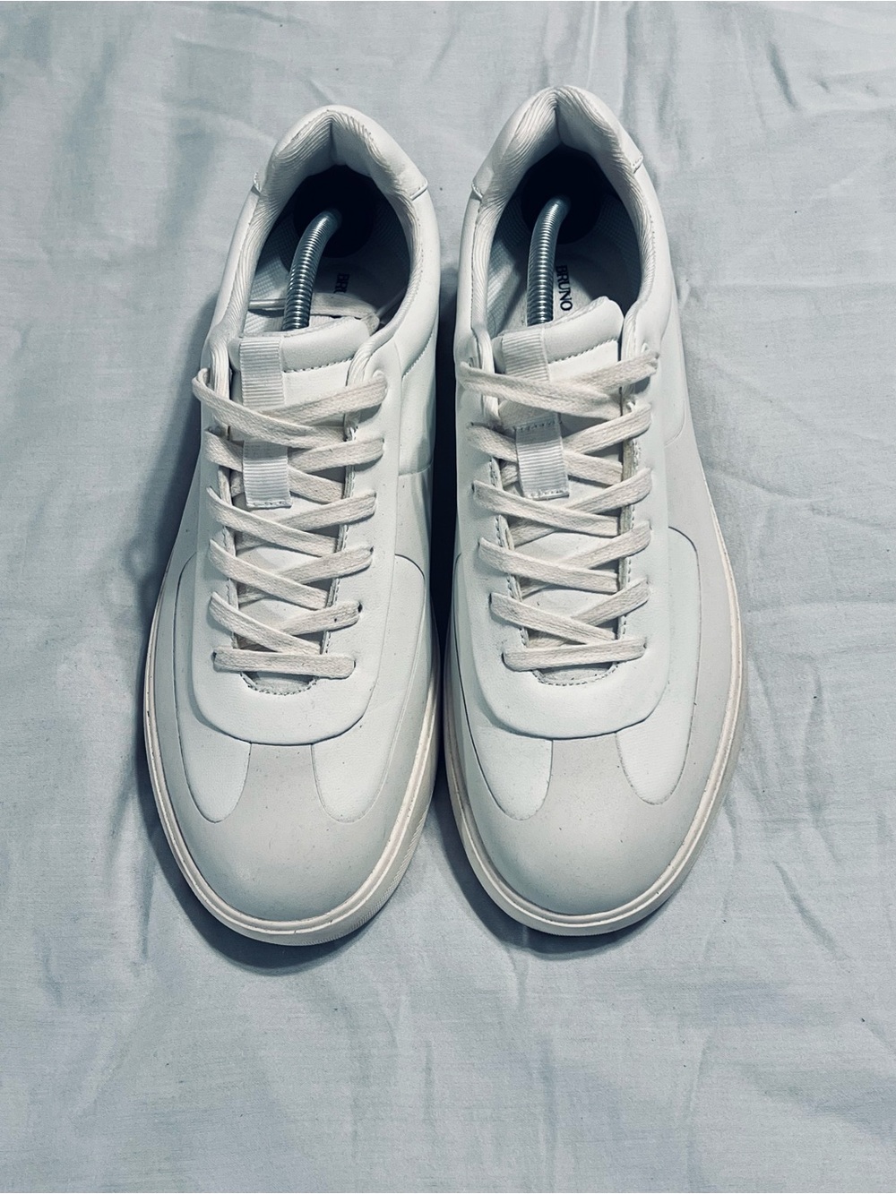 Bruno Marc sneakers.